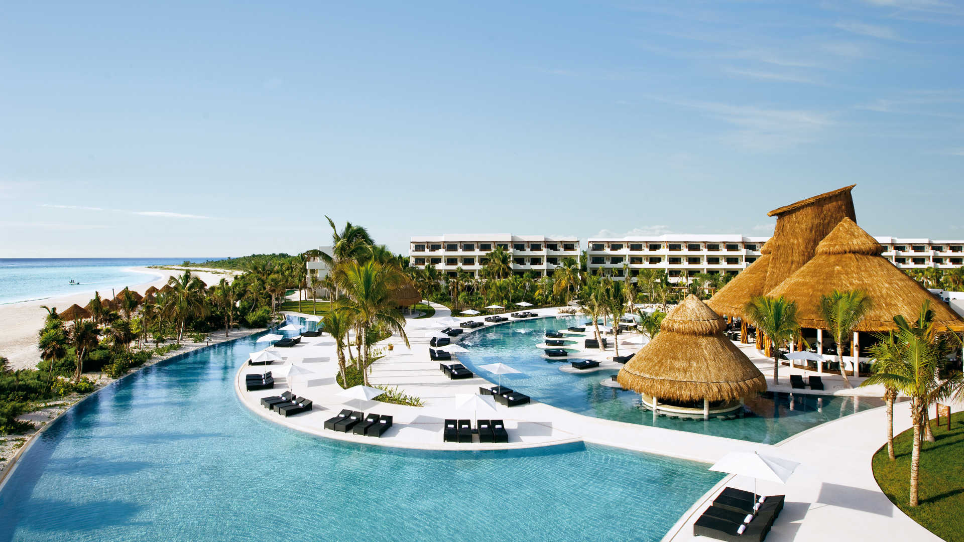 Welcome Home~ Honeymoon Couples Anniversaries  or just a a close knit group outing. Jamaica has it all !